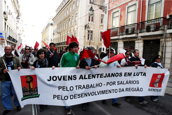 26 Marco, Manifestacao de Jovens Trabalhadores