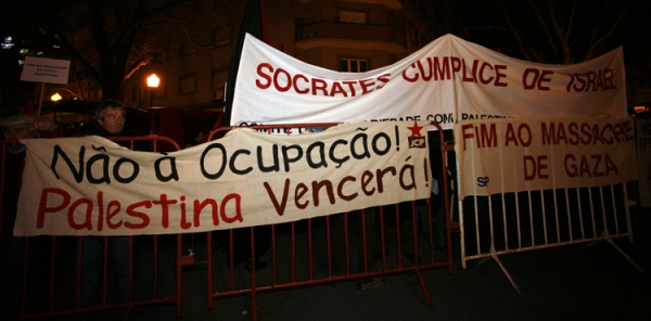 Pelo fim do massacre do povo palestiniano