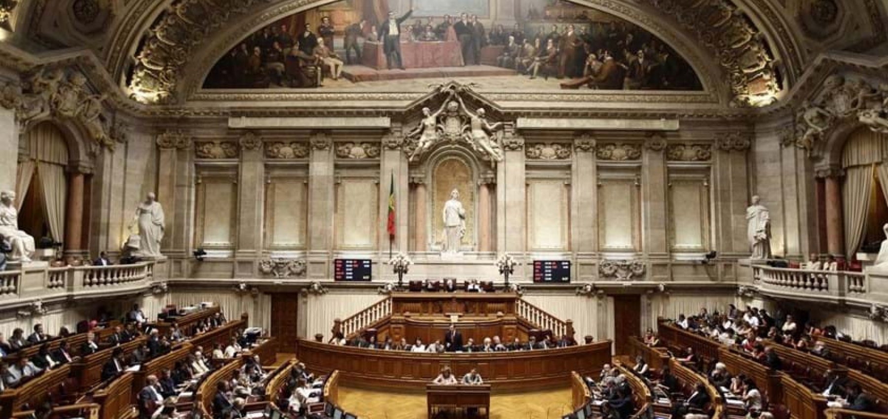 Combate ao empobrecimento, por uma política alternativa de justiça na distribuição de rendimentos