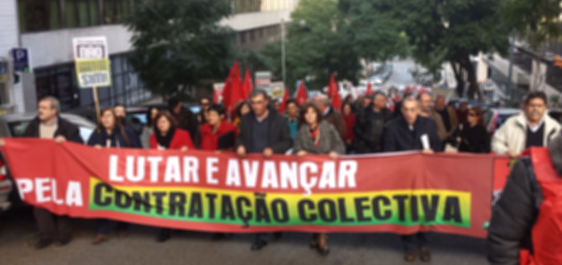 Exigência da democracia e condição de desenvolvimento do país