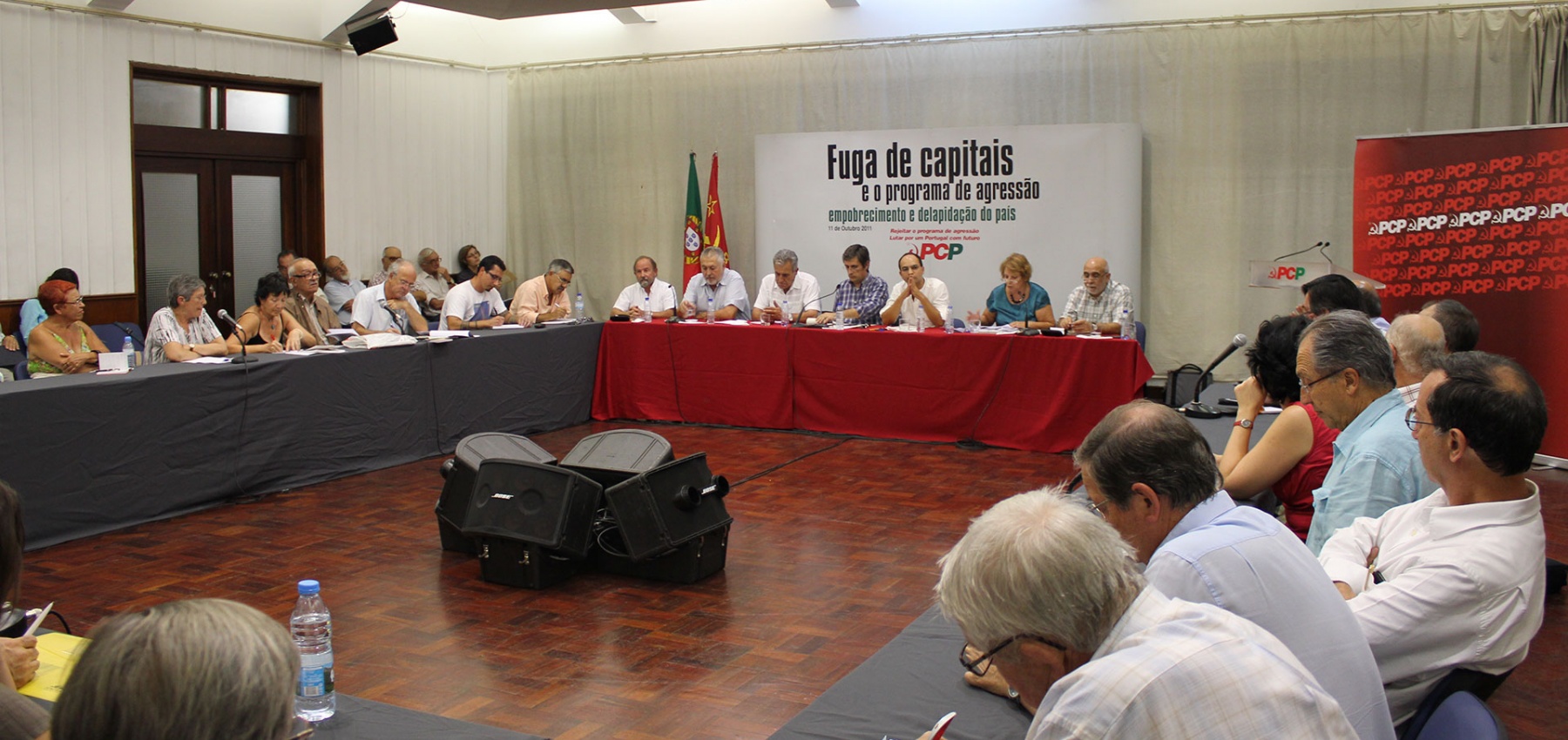 Debate Público «Fuga de capitais e o programa de agressão»