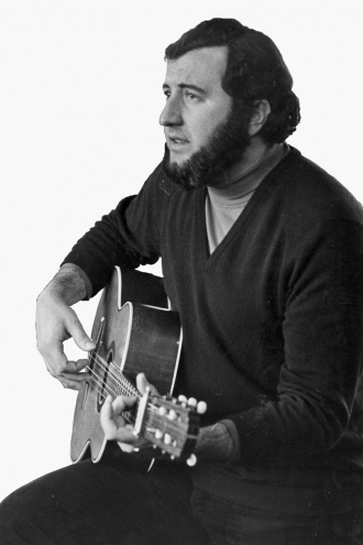 Adriano Correia de Oliveira