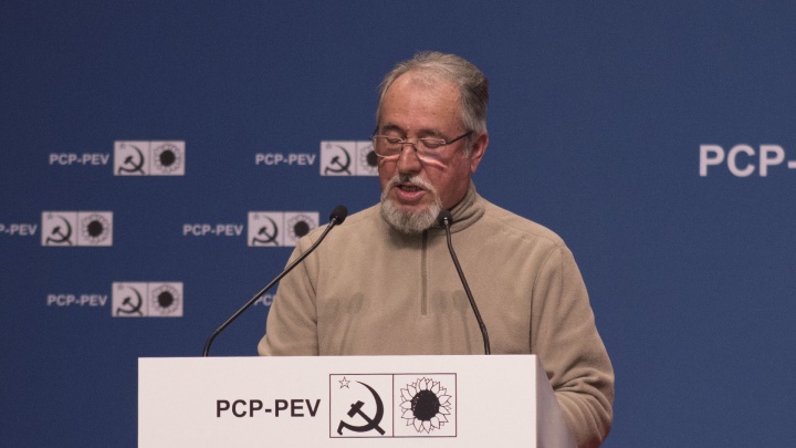 Aumento geral e extraordinário nas reformas e pensões, reforço do Partido e da CDU