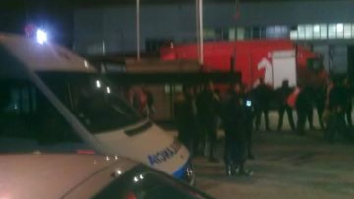 Piquete de Greve dos CTT em Cabo Ruivo - A polícia intimida os trabalhadores no piquete