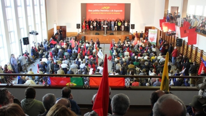 O País não pode adiar uma mudança de rumo, uma verdadeira mudança alternativa