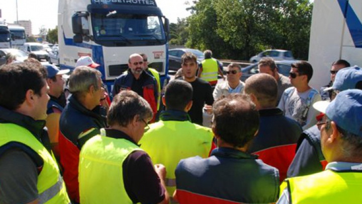 Trabalhadores da TNC em marcha lenta de Alverca a Lisboa, em luta pela defesa da Empresa!