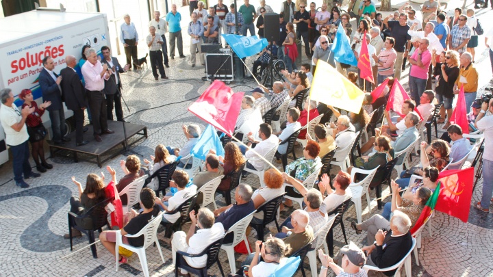 Mais votos e deputados para outra estratégia