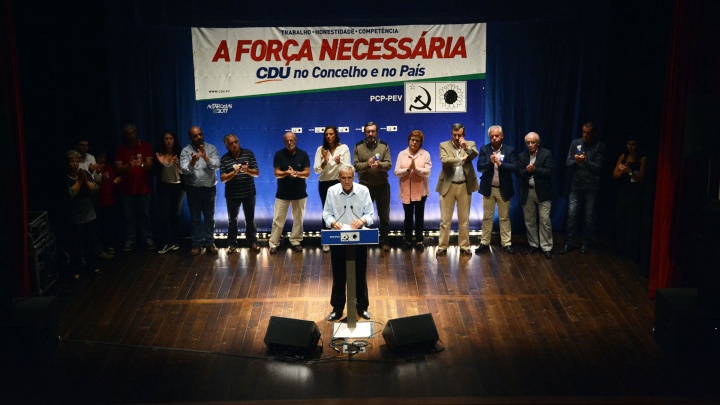 «Continuaremos a lutar contra a ditadura do défice»