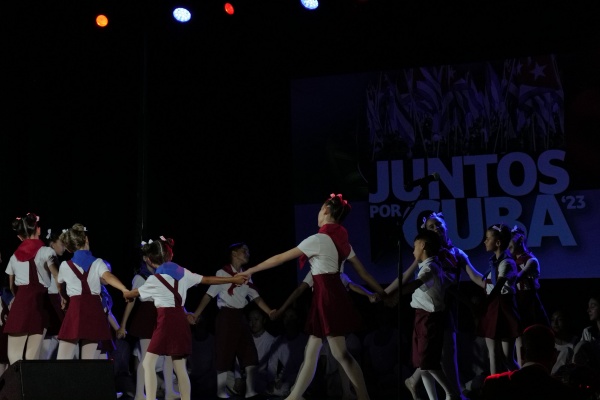 Acto de solidariedade «Juntos por Cuba»