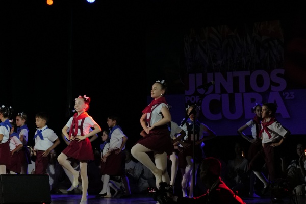 Acto de solidariedade «Juntos por Cuba»