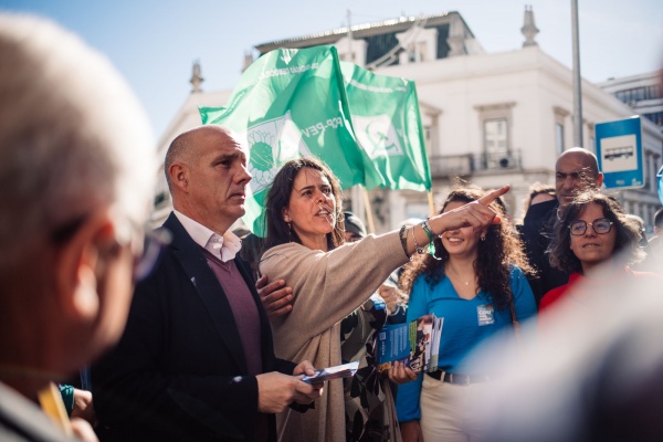 CDU contacta com população e comerciantes em Faro e Vila Real de Santo António