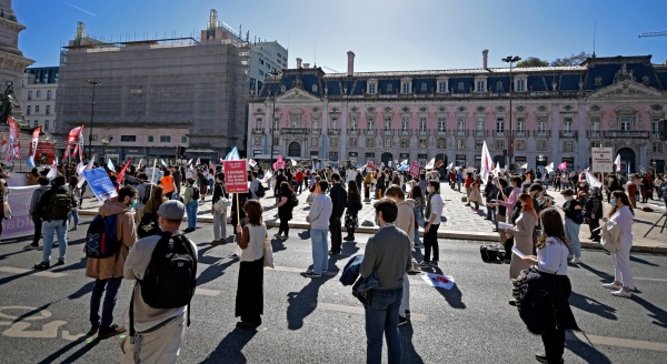 Combative journey of Portuguese women