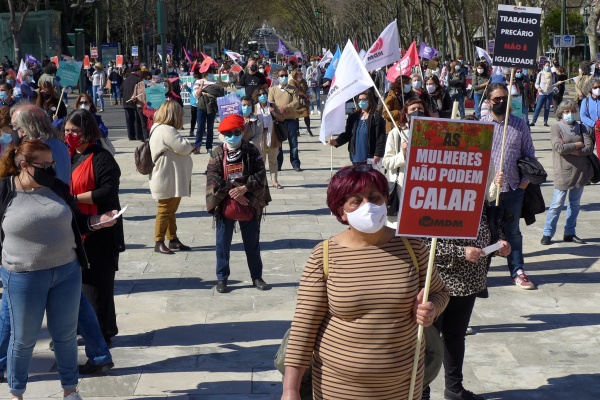 Combative journey of Portuguese women