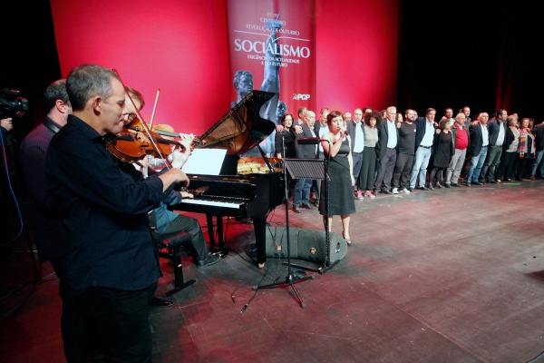 Comício comemorativo do Centenário da Revolução de Outubro