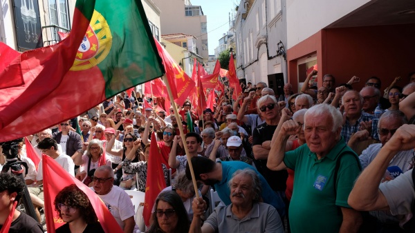 Comício em Almada