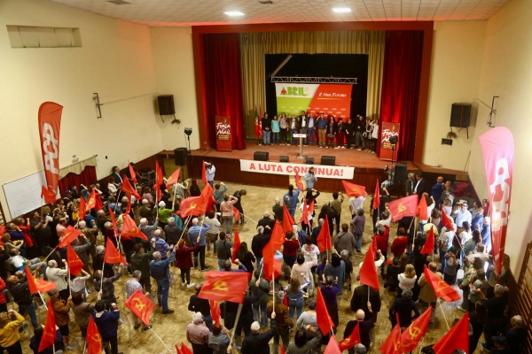 Comício «Força de Abril. A coragem de sempre!» na Baixa da Banheira
