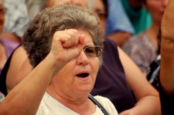 Concentração contra o encerramento dos CTT no Couço
