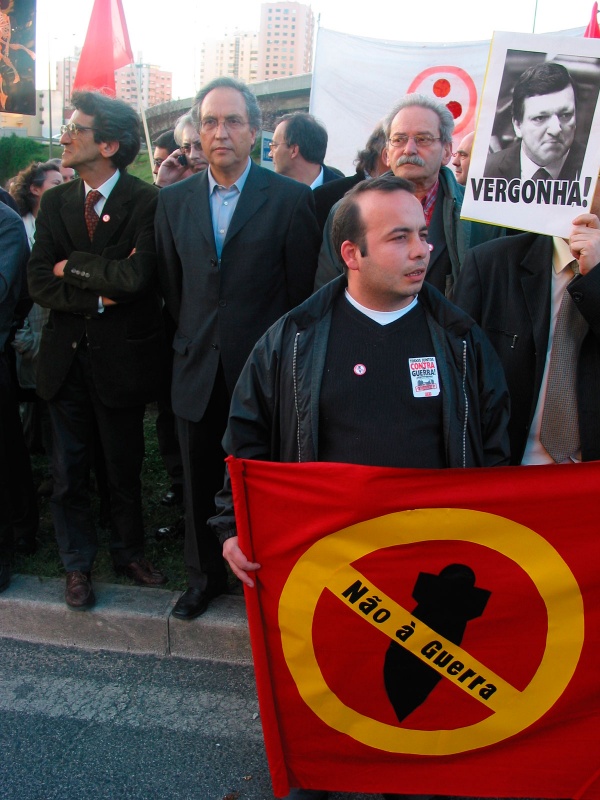 Concentração em frente à embaixada dos EUA