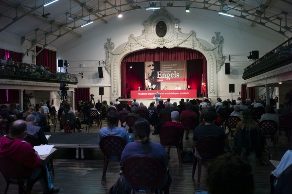 Conferência do PCP «Engels e a luta na actualidade pelo socialismo»
