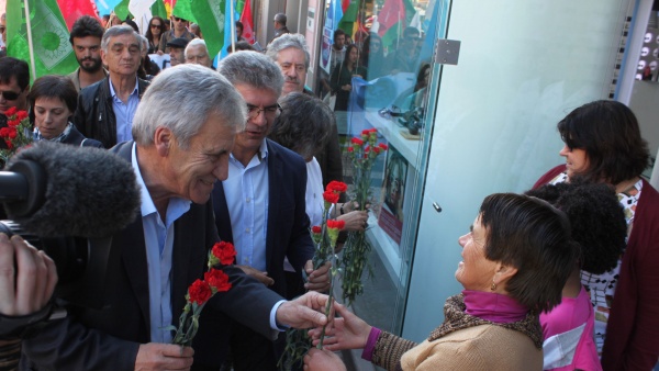 Contacto com a população no Funchal