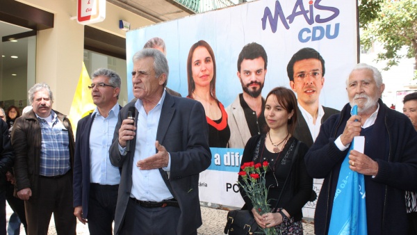 Contacto com a população no Funchal