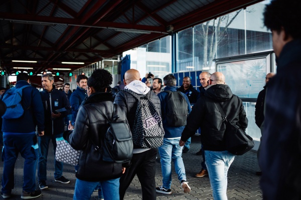 Contacto com trabalhadores da Autoeuropa