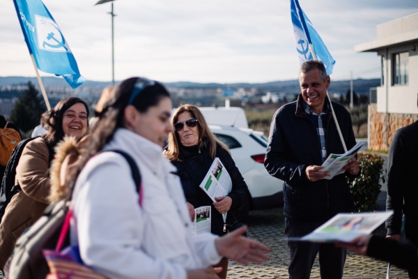 Contacto com trabalhadores da Faurecia