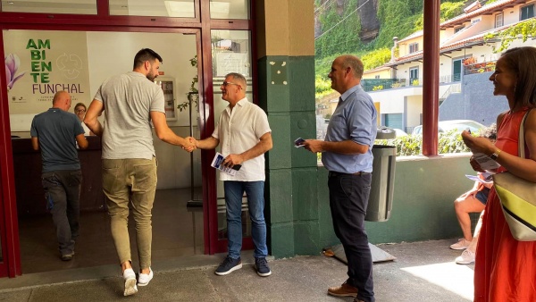 Contacto com trabalhadores e população no Funchal