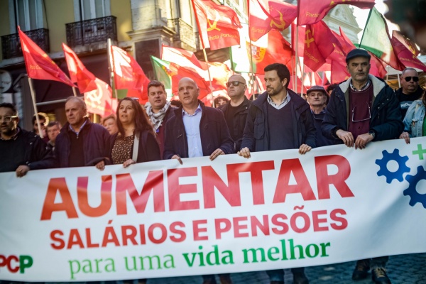 March «Increase wages and pensions, for a better life»