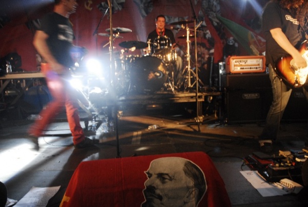 No âmbito do 9º Congresso da JCP realizou-se, em Lisboa, um desfile que culminou num concerto, no Largo Camões, onde participar