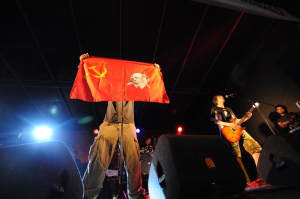 No âmbito do 9º Congresso da JCP realizou-se, em Lisboa, um desfile que culminou num concerto, no Largo Camões, onde participar