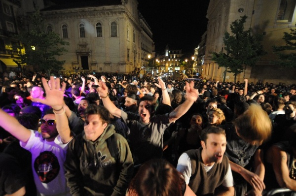 No âmbito do 9º Congresso da JCP realizou-se, em Lisboa, um desfile que culminou num concerto, no Largo Camões, onde participar