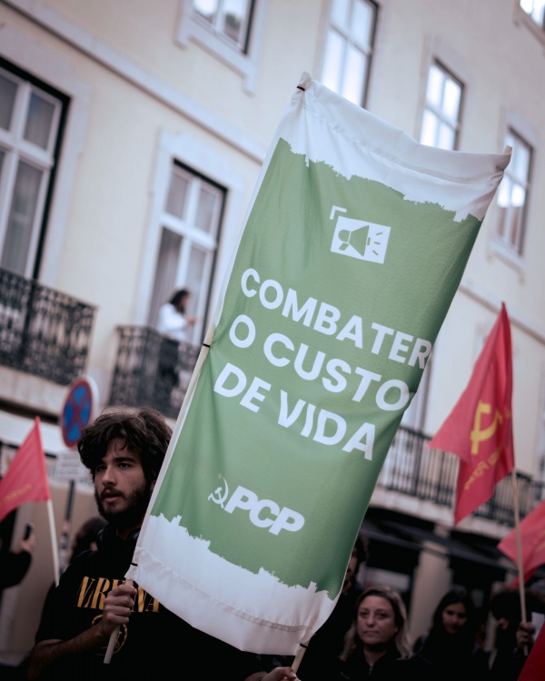 Desfile PCP «Combater o custo de vida. Aumentar salários e pensões. Abaixo o Pacote Laboral», Lisboa