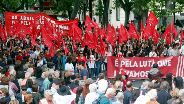 Desfile Popular comemorativo do 43.º aniversário do 25 de Abril