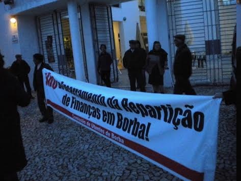 Concentração em Borba contra o encerramento da Repartição de Finanças