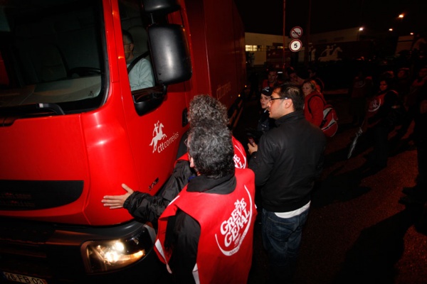 CTT Cabo Ruivo, trabalhadores resistem à pressão policial