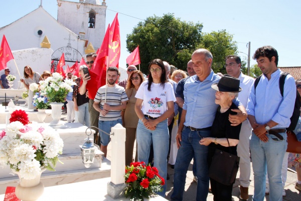 Homenagem a Catarina Eufémia