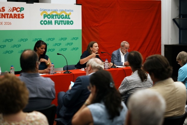 Sessão Pública «Crianças e Pais com Direitos - Portugal com futuro»