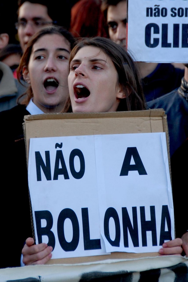 Mais de 7000 estudantes do ensino superior manifestam-se em Lisboa