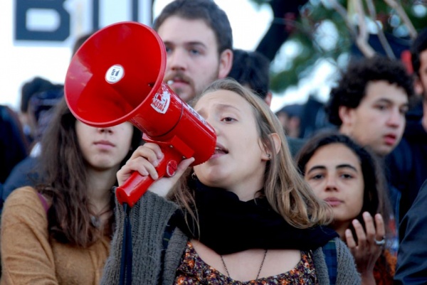 Mais de 7000 estudantes do ensino superior manifestam-se em Lisboa