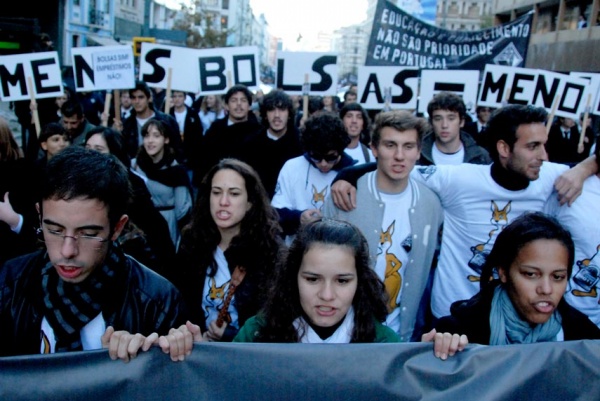 Mais de 7000 estudantes do ensino superior manifestam-se em Lisboa