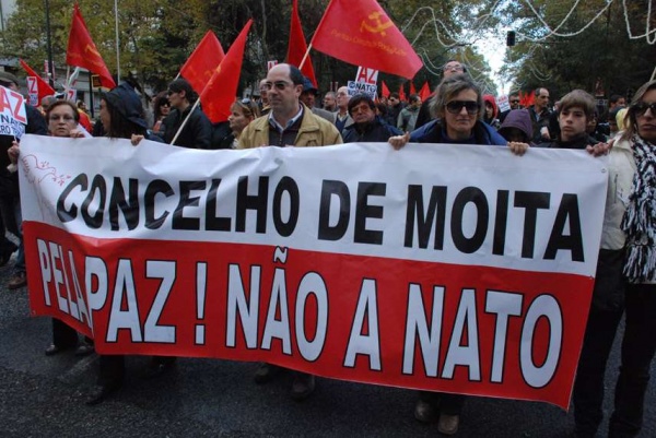 Manifestação da campanha «Paz Sim, NATO Não»