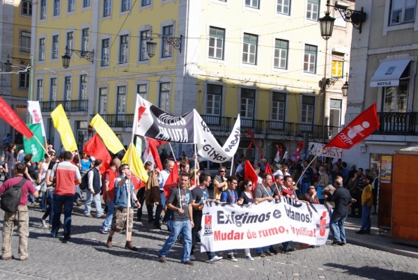 Manifestação nacional de jovens trabalhadores - Interjovem - CGTP/IN - 1 de Abril 2011