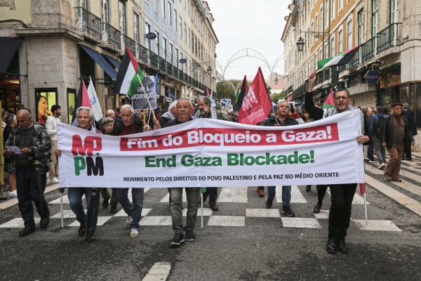Manifestação pela Paz no Médio Oriente e pelos direitos do Povo Palestiniano