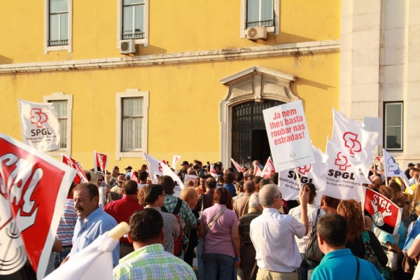 Milhares de trabalhadores da Função Pública em luta contra políticas de agressão e roubo