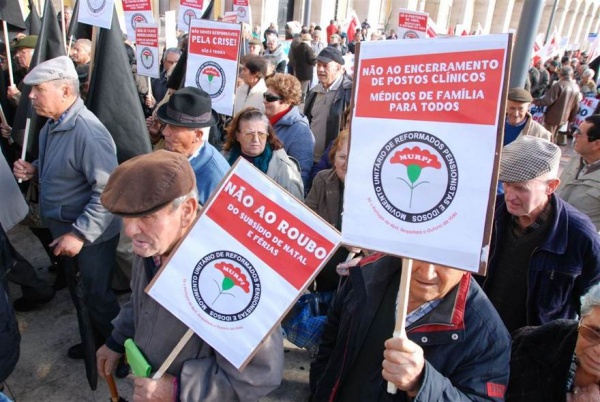 Reformados, Pensionistas e Idosos em Luta - Manifestação em lisboa