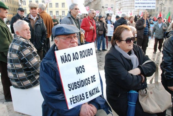 Reformados, Pensionistas e Idosos em Luta - Manifestação em lisboa