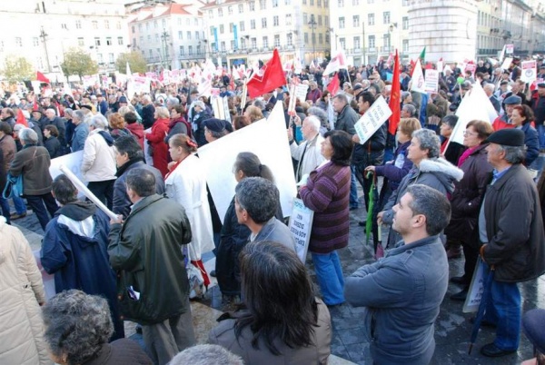 Reformados, Pensionistas e Idosos em Luta - Manifestação em lisboa