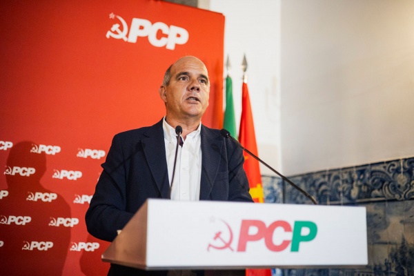 Sessão evocativa do 112.º aniversário de Álvaro Cunhal «Revolução de Abril. Transformações profundas e resistência ao processo contra-revolucionário»