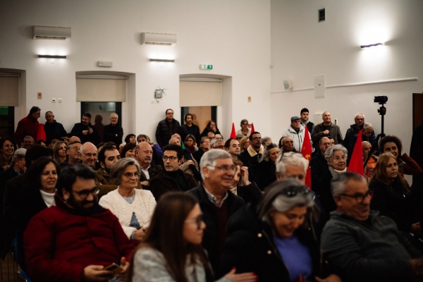 Sessão Pública «É hora de mudar e política» na Vidigueira